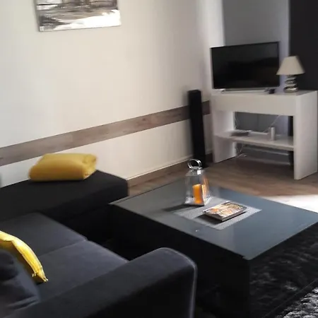 Les Floralies Apartmán